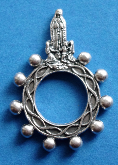Our Lady of Fatima Silhouette Rosary Ring